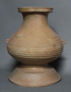 Vase hu orné de masque de taotie